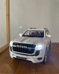 Toyota Land Cruiser |Best Selling 🔥 1:24 Scale Die-Cast